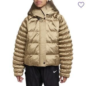 Nike Sportswear Women's Swoosh Puffer Shine PrimaLoft Jacket Large Gold Metallic